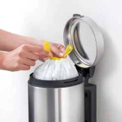 Brabantia NewIcon Wandprullenbak - 3 L - Matt Steel -Woonwinkel 1200x1200 569