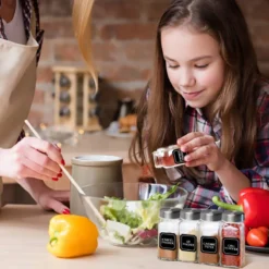 Soothe 24 Glazen Kruidenpotjes Set Met 2 Soorten Strooideksels – Kruidenstrooier – Compleet Pakket Incl Kruidenpotjes Stickers, Krijtstift En Accessoires 17 Soothe 24 Glazen Kruidenpotjes Set Met 2 Soorten Strooideksels – Kruidenstrooier – Compleet Pakket Incl Kruidenpotjes Stickers, Krijtstift En Accessoires -Woonwinkel 1200x1200 630