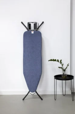 Brabantia Strijkplank B - Met Strijkijzerhouder - 124x38 Cm - Denim Blue -Woonwinkel 799x1200 16